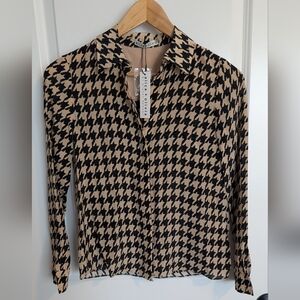NWT Alice and Olivia Houndstooth Button Down Top Women’s Size XS